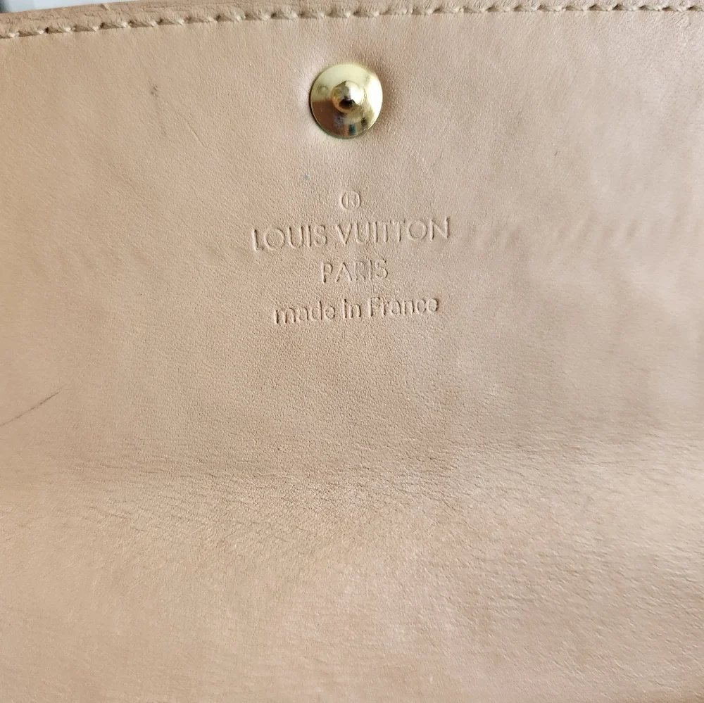 Louis Vuitton Tan Wallet- need one with the wristlet so used 1x 🙌includes LV bag - Picture 7 of 14